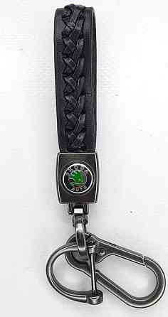 Брелок для ключів плетінь з карабіном Skoda Вінниця