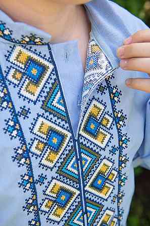 Вишиванка для хлопчиків із довгим рукавом лляна, блакитна Київ