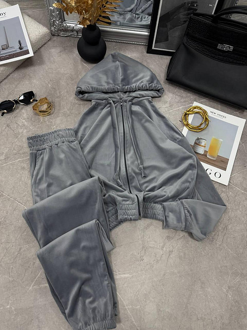 Женский повседневный велюровый костюм двойка: кофта и штаны Графит, 50/52 Одесса - изображение 6