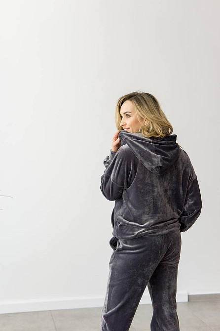 Жіночий велюровий костюм із капюшоном Графітовий XS Харків - фото 3