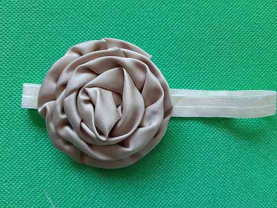 Пов'язка дитяча з трояндочкою кавова - квітка 8см, окружність 36-52см Київ