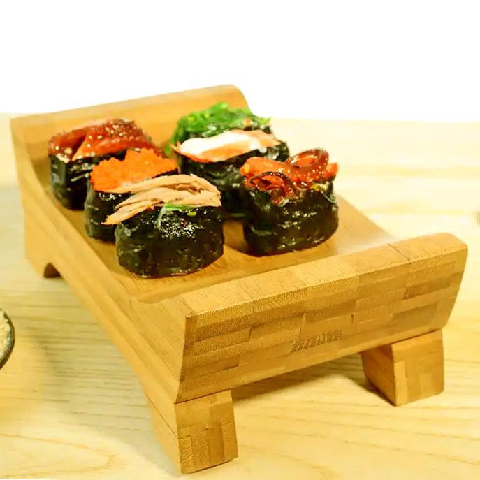 Блюдо для подачи суши 