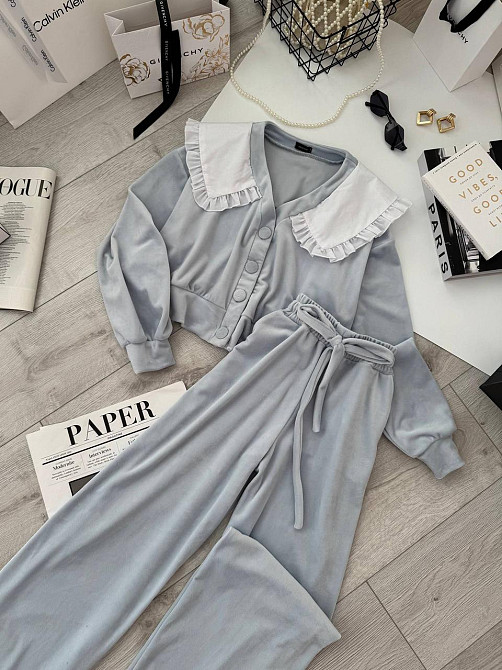 Женский плюшевый костюм двойка: кофта с воротником и штаны велюр Голубой, 46/48 Одесса - изображение 3