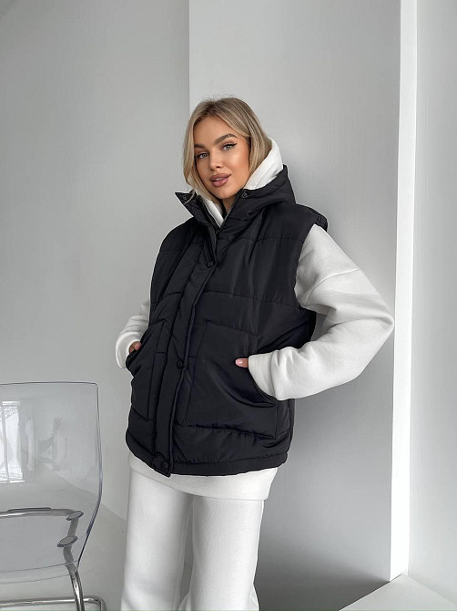 Жіночий теплий жилет з капюшоном плащівка еммі на синтепоні Чорний, 46/48 Одеса - фото 5