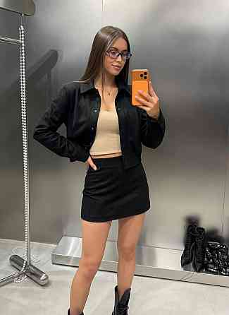 Жіночий стильний повсякденний замшевий бомбер із міні спідницею Одеса