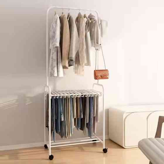 Стеллаж вешалка для штанов и одежды с обвувью и аксессуаров,передвижной с перекладиной для тремпелей,цвет Каменец-Подольский