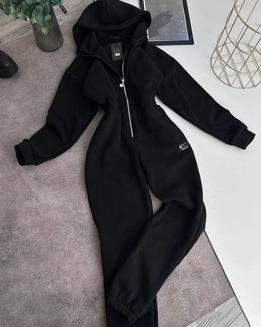 Женский теплый комбинезон с капюшоном трехнитка на флисе + нашивка Одесса - изображение 1