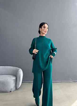 Женский базовый теплый брючный костюм двойка: свитер и штаны машинная вязка Изумрудный Одесса