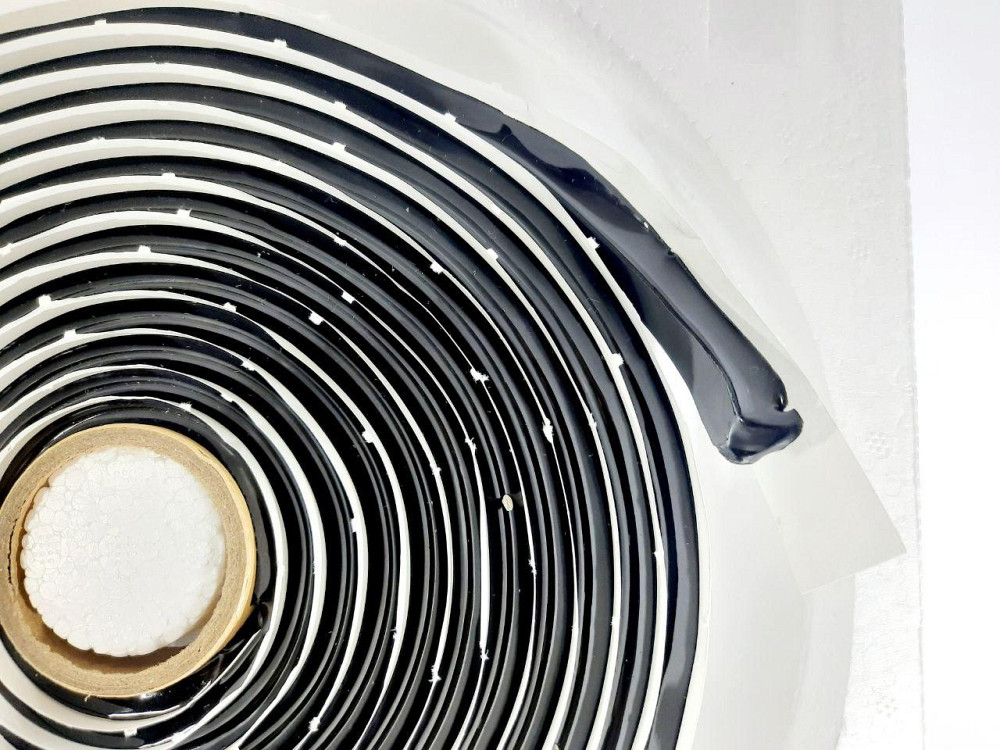 Герметик універсальний професійний Sanvi бутиловий чорний (автомобільний для фар) стрічка/бобіна Харків - фото 3