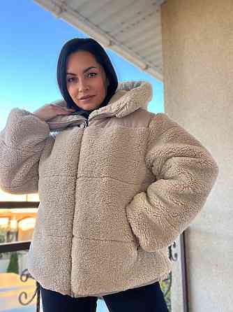 Куртка женская Lady Yep 9055 тедди комбинированный искусственный мех оверсайз с капюшоном, бежевый,  Одесса