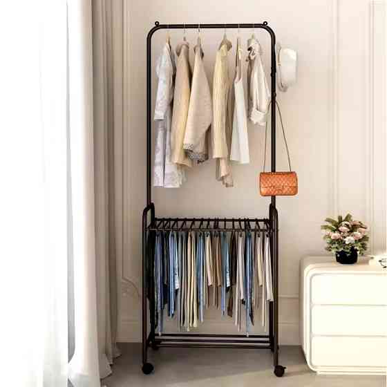 Стеллаж вешалка для штанов и одежды с обвувью и аксессуаров,передвижной с перекладиной для тремпелей,цвет Каменец-Подольский