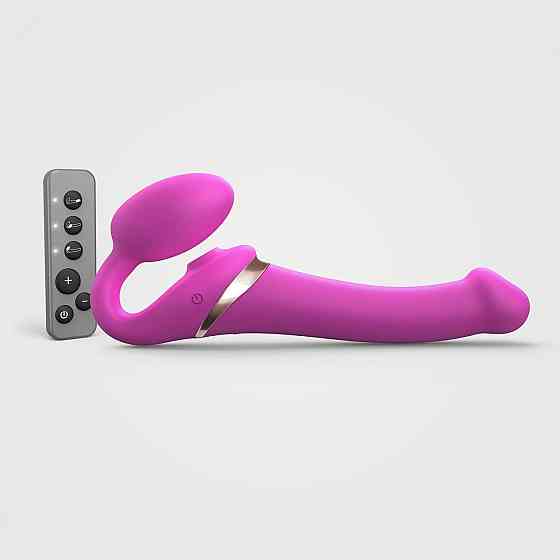 Безремневой вибрострапон с вакуумной стимуляцией Strap-On-Me MULTI ORGASM Fuchsia M, регулируемый Sex Aura Киев
