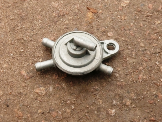 Вакуумный кран на скутер Сузуки Мукачево