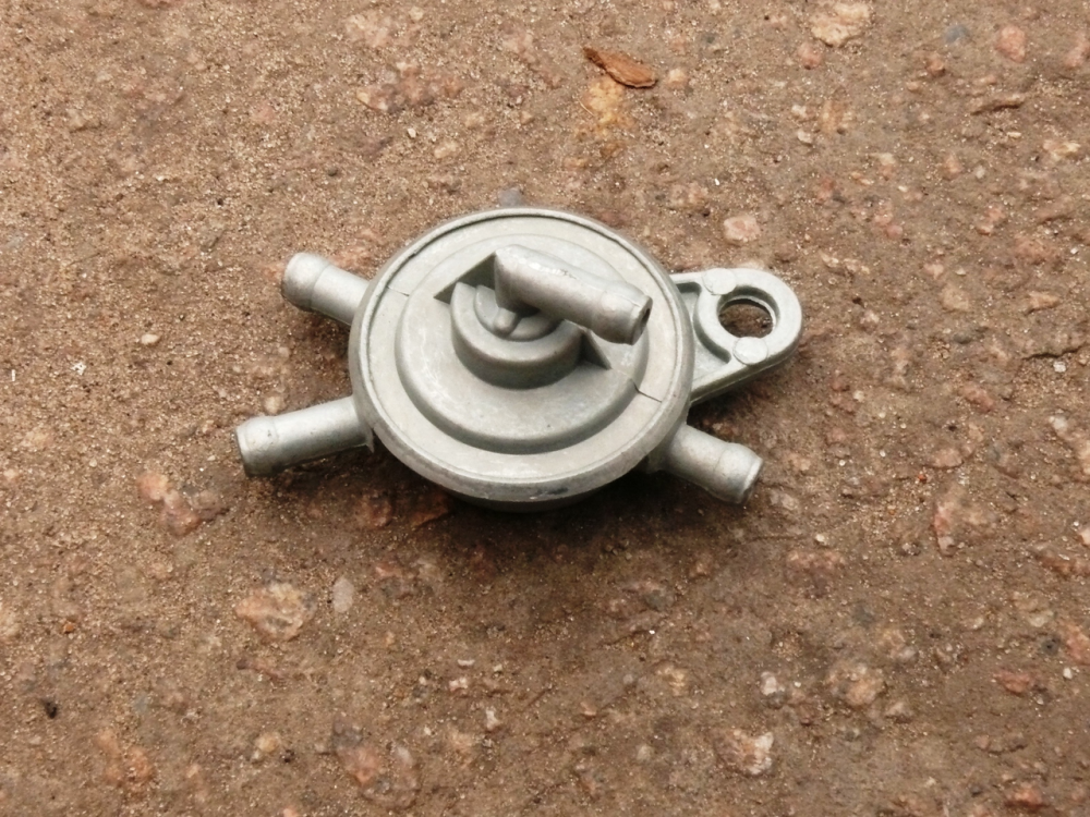 Вакуумний кран на скутер Сузукі Мукачево - фото 1