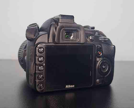 Дзеркальний фотоапарат Nikon D3100 + kit об'єктив 18-55 мм Клевань