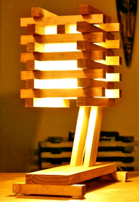 Светильник настольный 