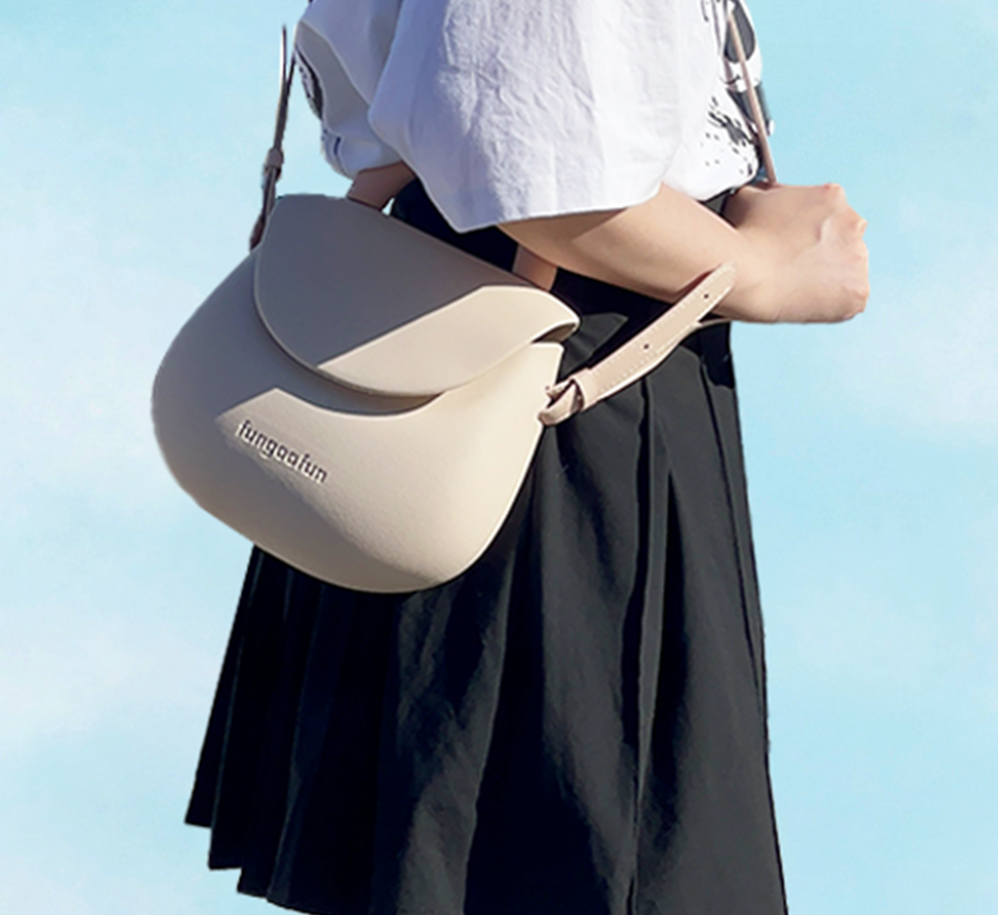 Сумочка силіконова клатч жіночий на ремінці з ручками водонепроникна сумка Fungoofun на блискавці, бежева Кам'янець-Подільський - фото 2