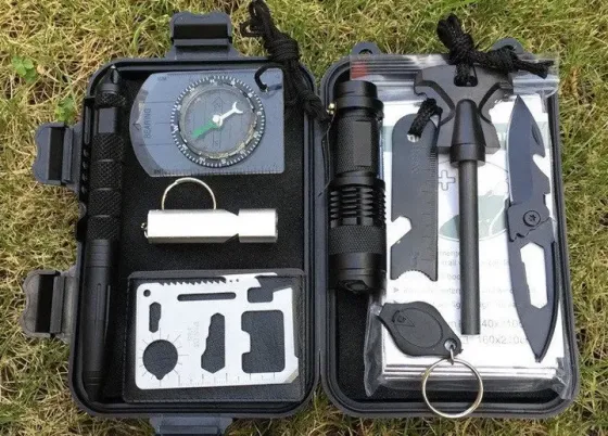 Туристический набор инструментов для выживания 8 предметов Коломыя