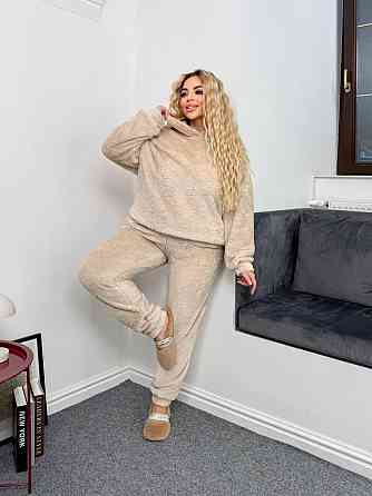 Женская уютная пижама двойка с капюшоном двусторонняя махра. Бежевый, 54/56 Одесса