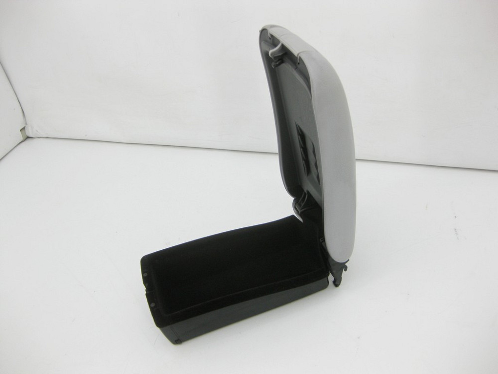 Mercedes-Benz  A2036802739 7G64 Кришка підлокітника центральної консолі сіра C-class W203 C-class S203 CL203 Sportcoupe CLC C203 Одеса - фото 7