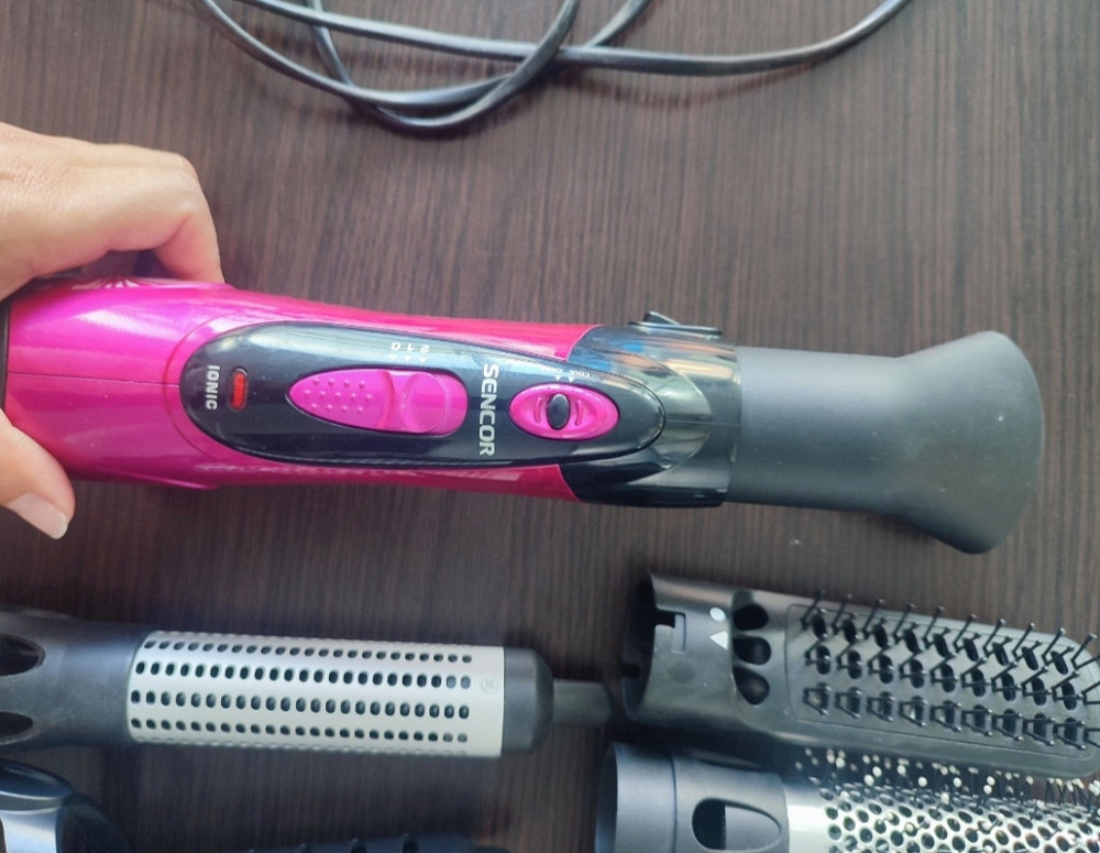 Фен для волос с насадками. Киев - изображение 1