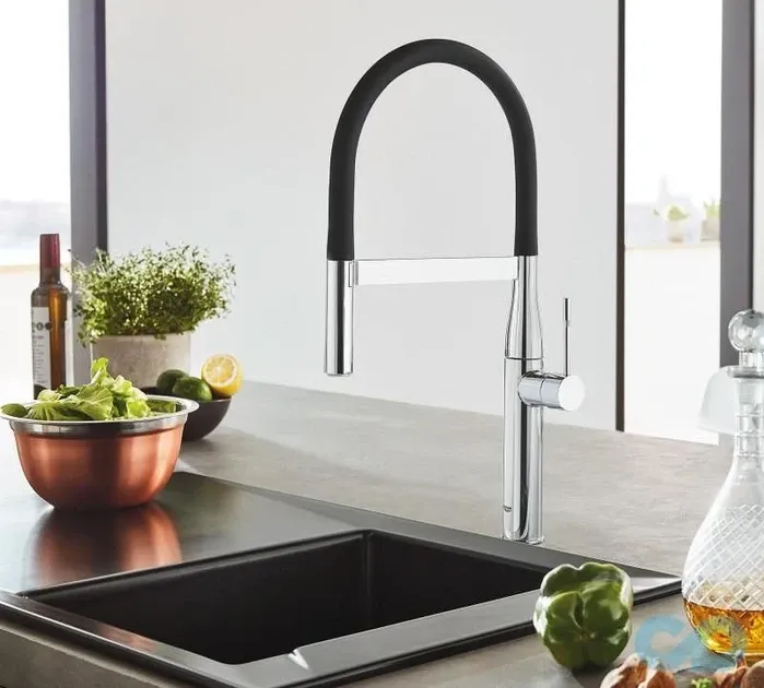 Змішувач для кухні з гнучким виливом Grohe Essence New 30294000 хром/чорний Київ - фото 6
