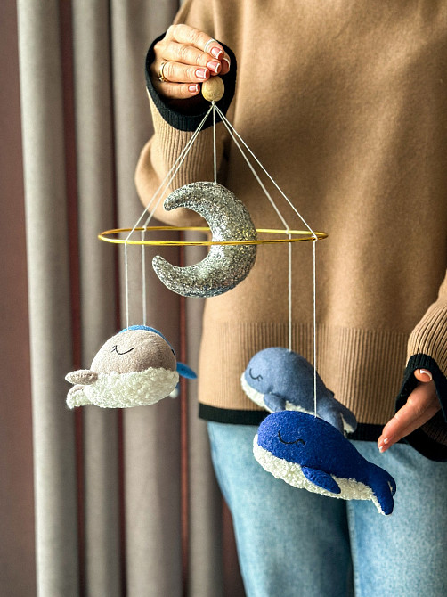 Дитячий музичний мобіль на ліжечко для немовлят WooolyWool «Кити» з 35 мелодіями Київ - фото 10