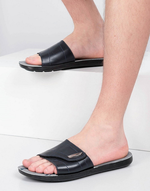 Чоловічі Шльопанці Тапочки Шкіряні Чорні Сланці на Липучці (розміри: 41,42,43,44,45,46) Дніпро - фото 6