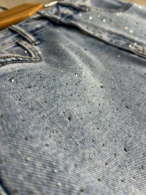 Юбка женская джинсовая Liana 421 россыпь камешков прямая разрез впереди стрейчевая большие размеры г Одесса - изображение 2