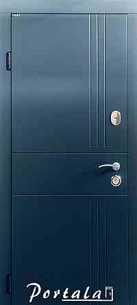 Двери уличные, серия Люкс+Кале, крашенный МДФ (RAL7016), модель Лайн 4, коробка 100 мм, полотно 76 мм Киев