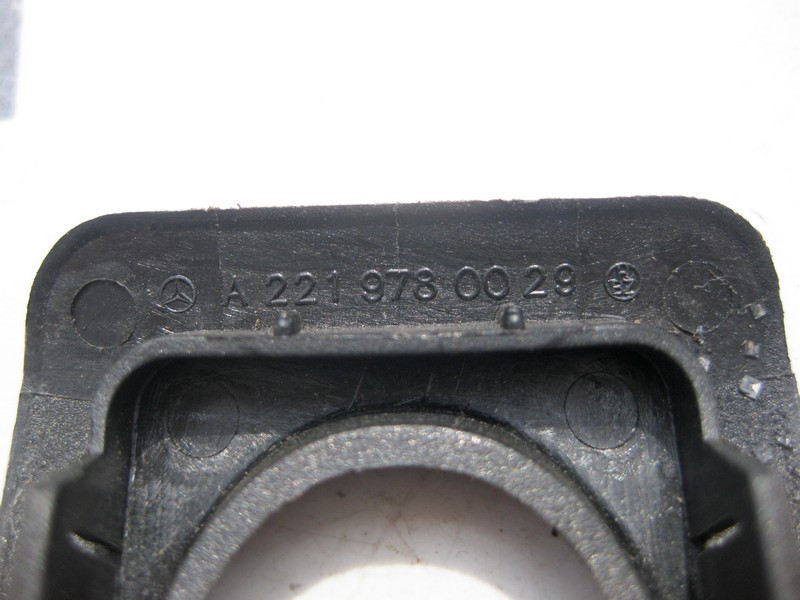 Mercedes-Benz  A2219780029 9051 Напрямна заднього підголівника чорна S-Class W221 CL С216 Одесса - изображение 5