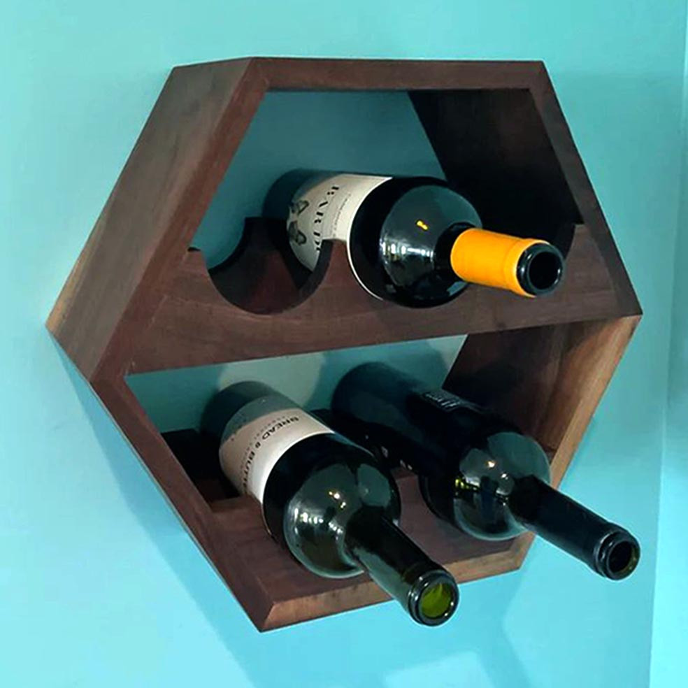 Настенная винная полка 