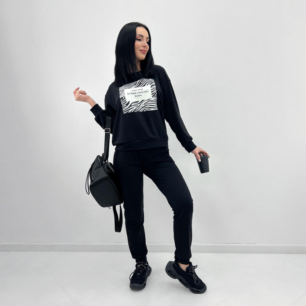 Трикотажный спортивный костюм с принтом 