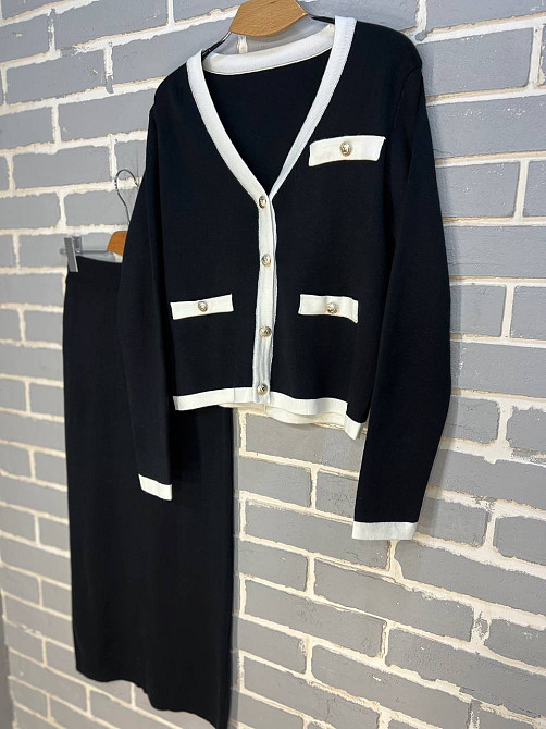 Костюм жіночий De Red 3167 кадиган з спідницею в'язаний біла смуга золоті гудзики чорний, чорний, one size Київ - фото 9