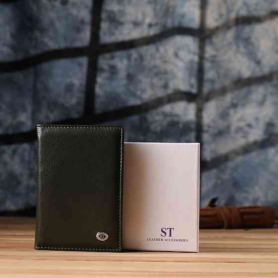 Практичная обложка на паспорт универсального формата из натуральной кожи Зеленый (ST Leather) Киев