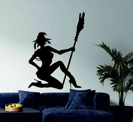 Декоративное настенное Панно «Девушка с метлой», Декор на стену 70*50 см, Черный Киев