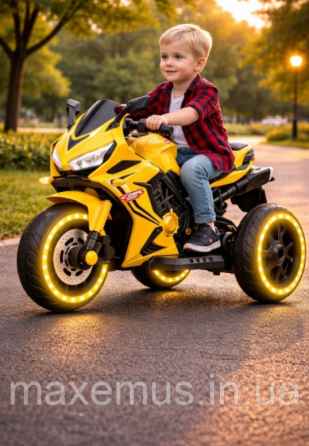Детский электромотоцикл SPOKO SP518 Желтый с подсветкой колес и музыкой (2 мотора, 6V, для детей 3-6 лет) Мостиска