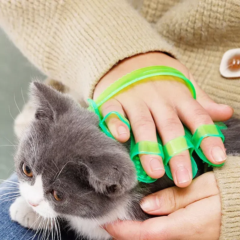 Перчатка расческа для животных салатовая - размер 11*10см Киев - изображение 1