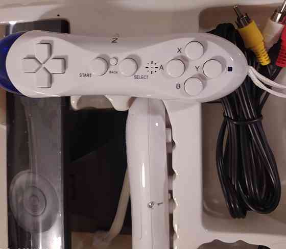 Ігрова приставка, реагує на рух. Київ