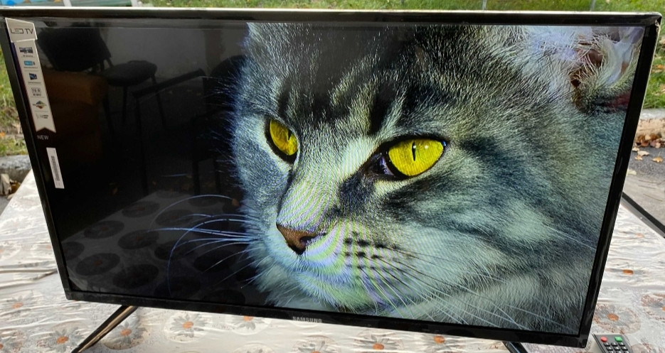 Телевизор: Samsung 42