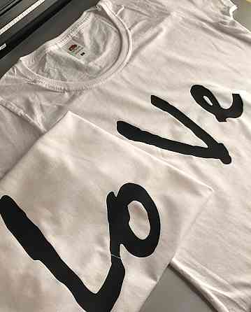 Білі Парні футболки для хлопця та дівчини з написами LOVE Чернівці