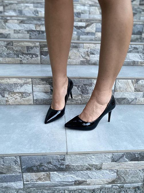 Comer Туфлі жіночі COMER чорні еко-лак каблук 8.5 см 37р. ( ) Коломыя - изображение 4