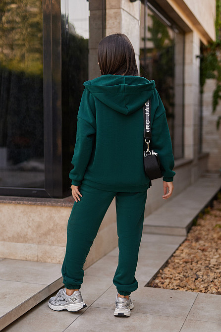 Женский спортивный костюм c нашивками 