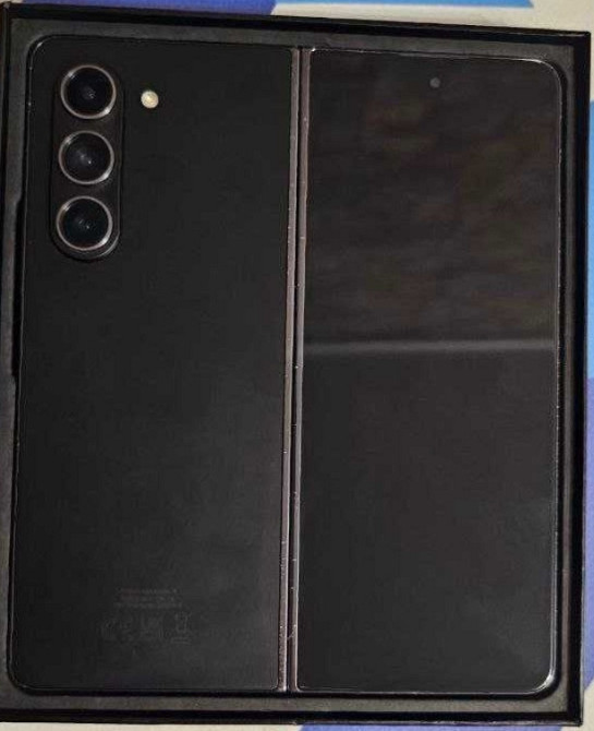 Смартфон: Samsung Galaxy Z Fold 5 12/256Gb. Киев - изображение 1