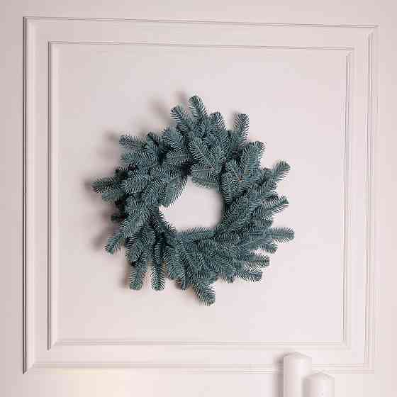 Голубий штучний різдвяний вінок 60 см Київ