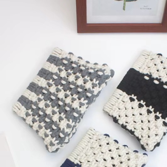 Набір макраме для рукоділля, для творчості та в'язання своїми руками гаманця 15.7х10см колір сірий з білим Кам'янець-Подільський