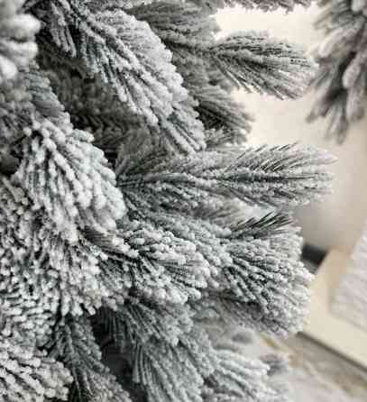 Штучна лита конусна ялинка Класик засніжена 2.6м Київ