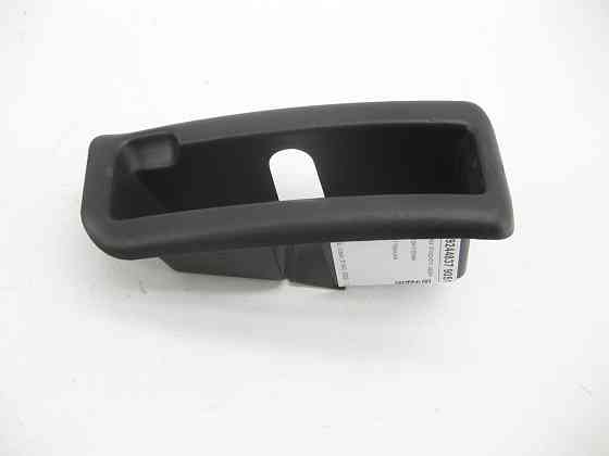 Mercedes-Benz  A1649244837 9051 Кришка петлі замка відкидного сидіння другого ряду всередині праворуч чорна GL X164 Одеса