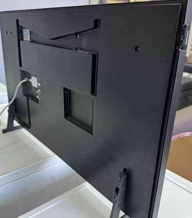 Телевізор Samsung QG32 новий преміум Smart. Київ