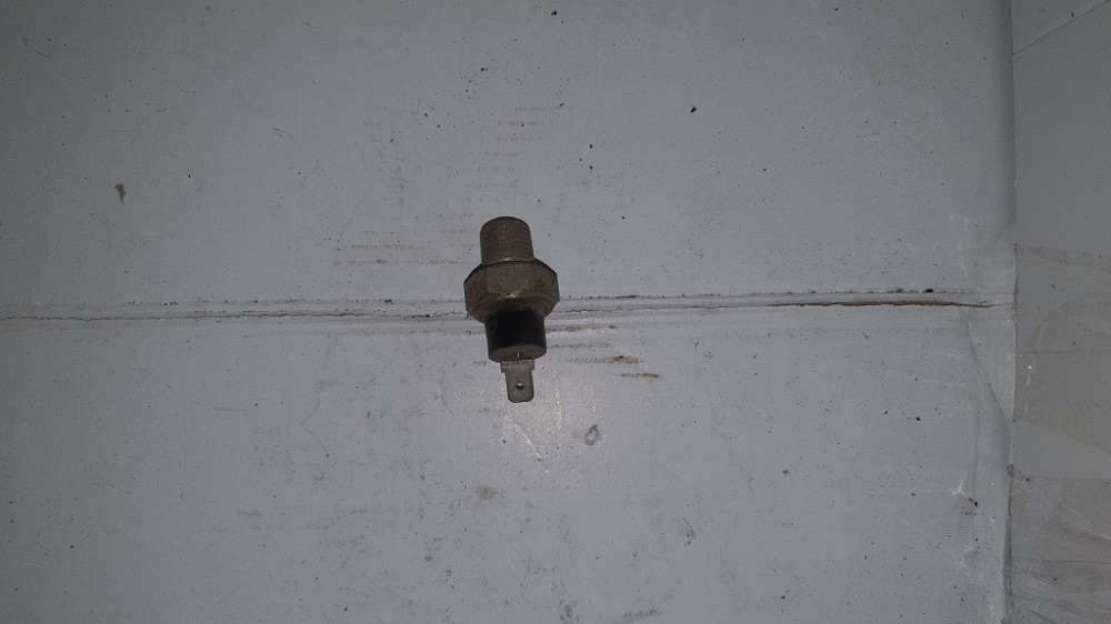 Датчик аварійного тиску оливи 3202.3829. ММ124Д. Харків - фото 1